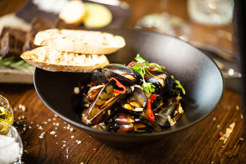 mussels in sauce