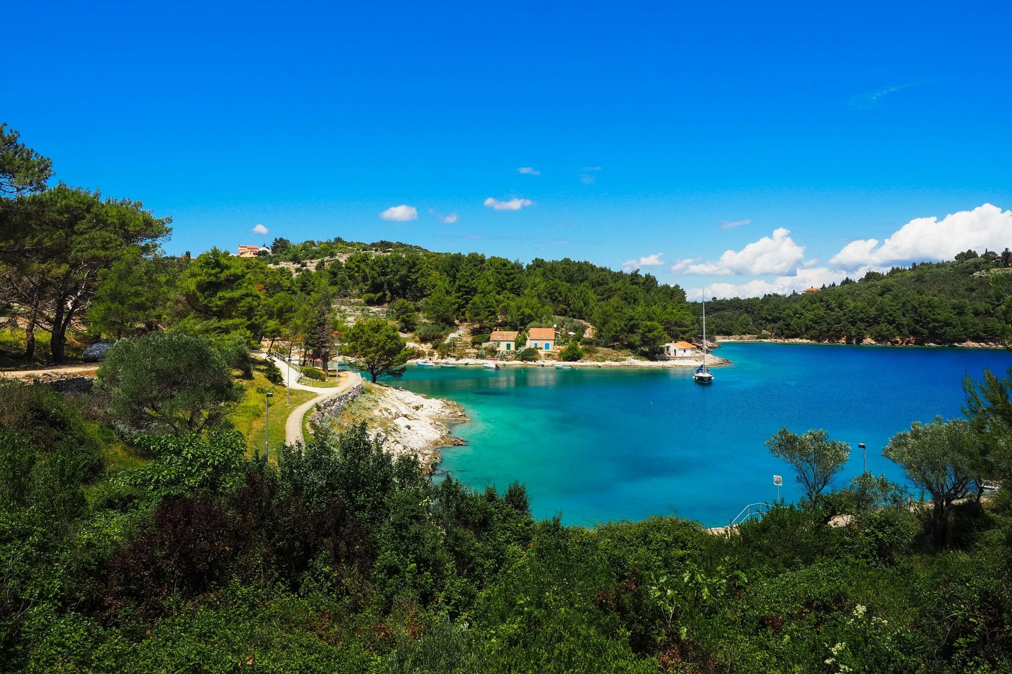 Beautiful turquoise bay at the Lošinj Island